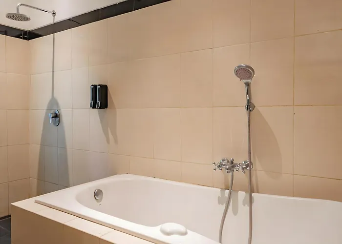 Belvilla Nirvana Near Monkey Forestnearcampuhan Ridge Walk 酒店 4*